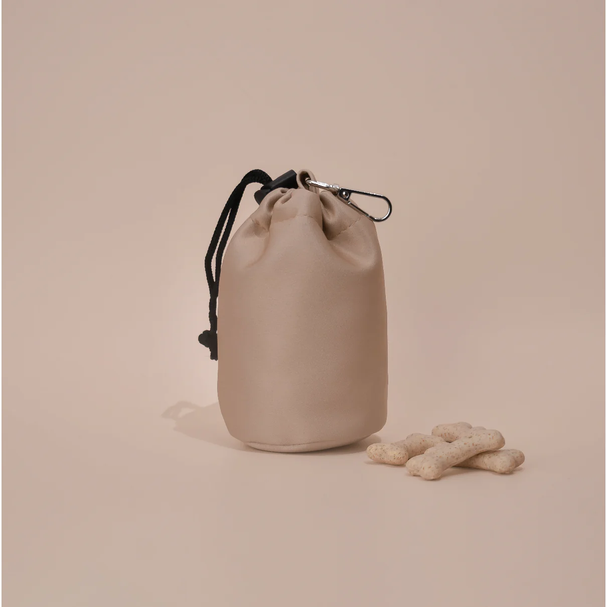 Cocopup London Drawstring Dog Training Treat Pouch - 2 colours - Image 4