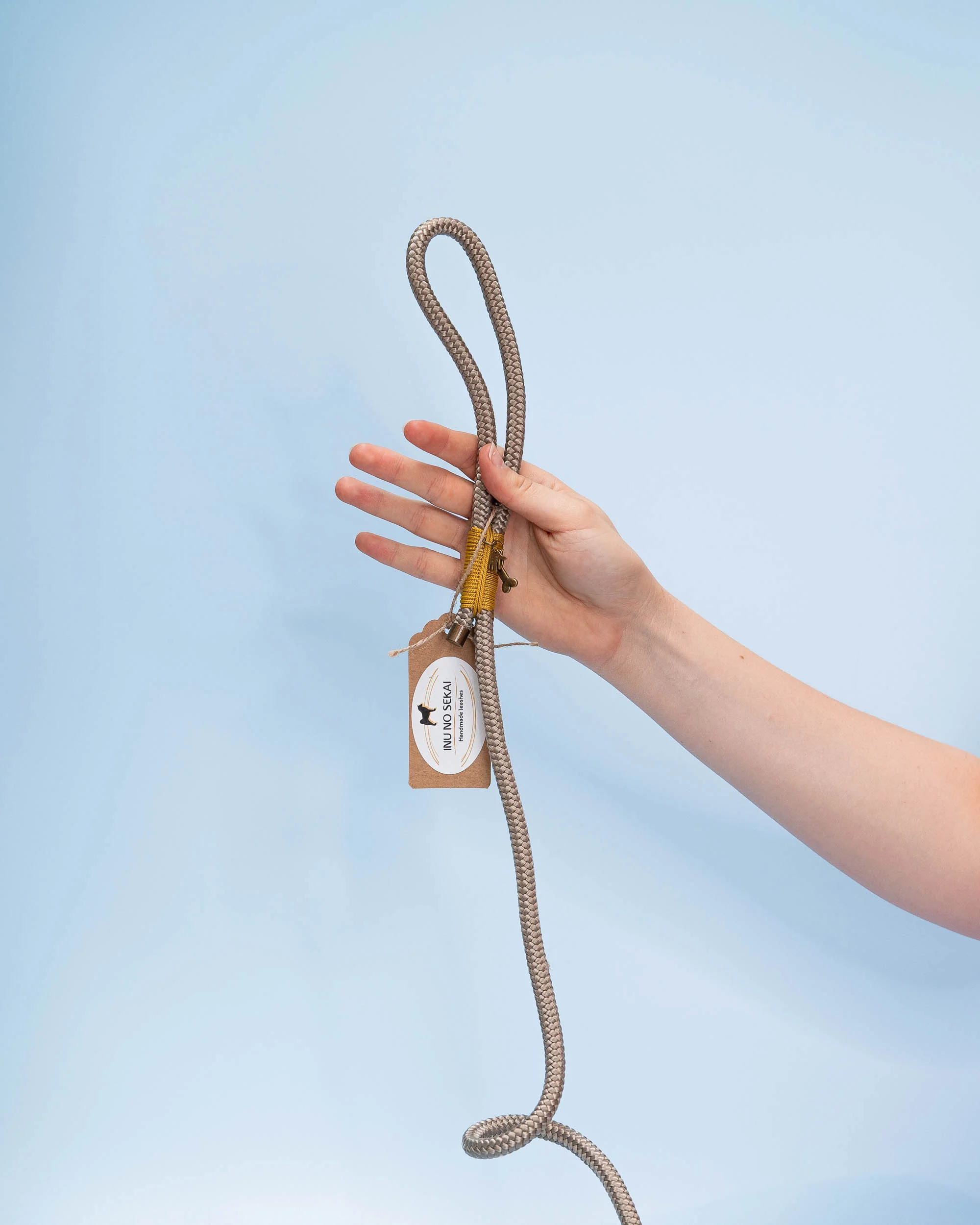 INU NO SEKAI Tan Oyster Yellow Slip Lead - Rope & Antique Brass - Image 8