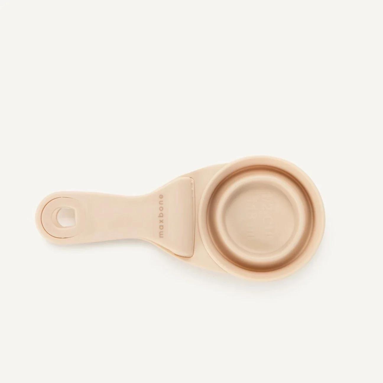 Maxbone Eats Scoop Dog Food Clip - Image 3