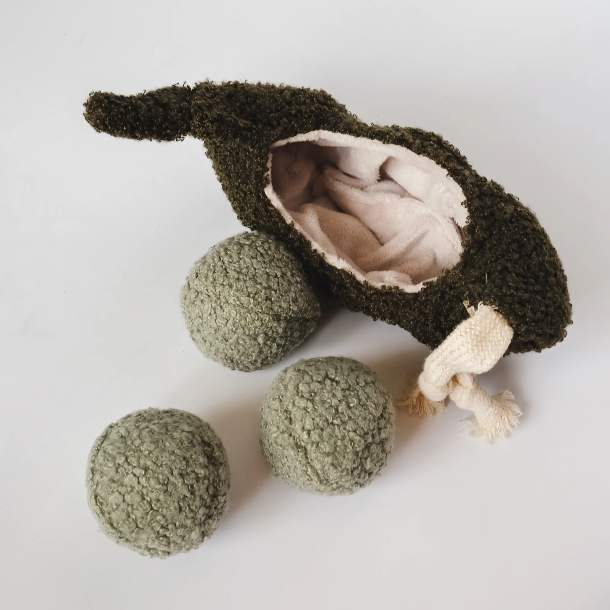 Lambwolf Collective Pea Pop Pod Soft Enrichment Toy for Dogs - Image 3